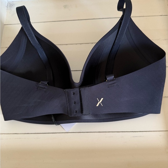 Knix Black WingWoman Seamless Bra Size 7 - Picture 2 of 8